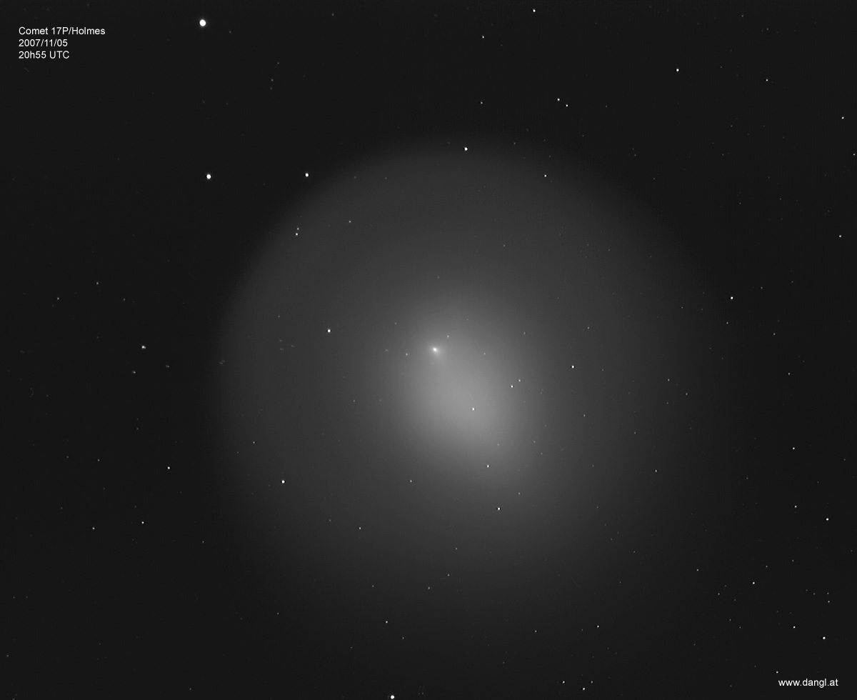 Die Größe von Komet 17P/Holmes am 05. November 2007