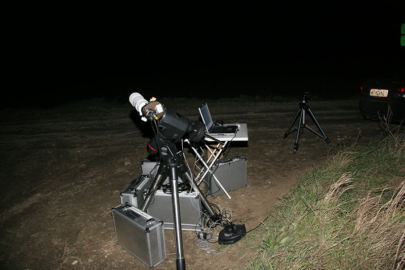 Observation place on a cross way