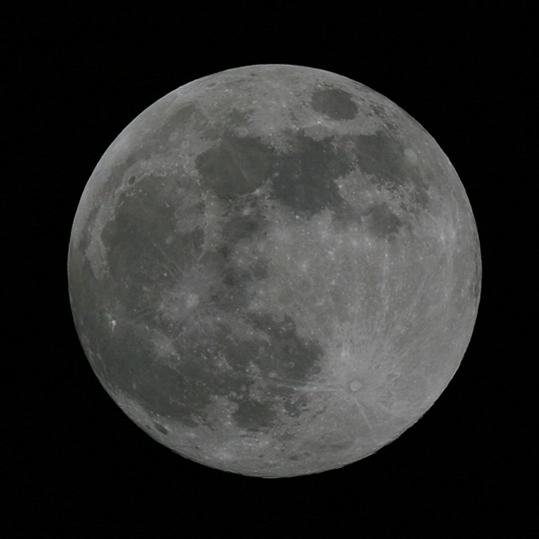 Moon on January 10, 2009 at 19:36 UTC