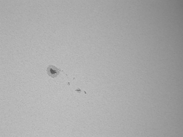AR11057 im Weißlicht