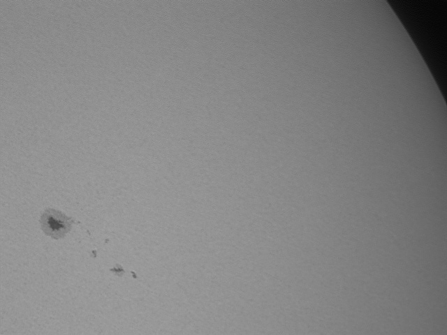 AR11057 im Weißlicht