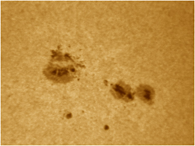 AR11261 im Weißlicht