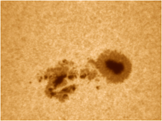AR11263 im Weißlicht