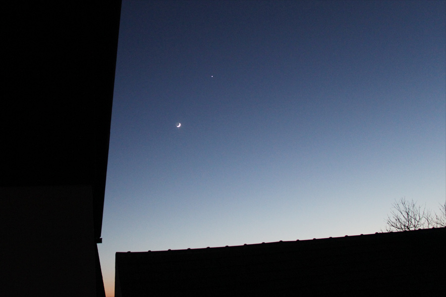 Mond, Aldebaran und Venus am 21. April 2015