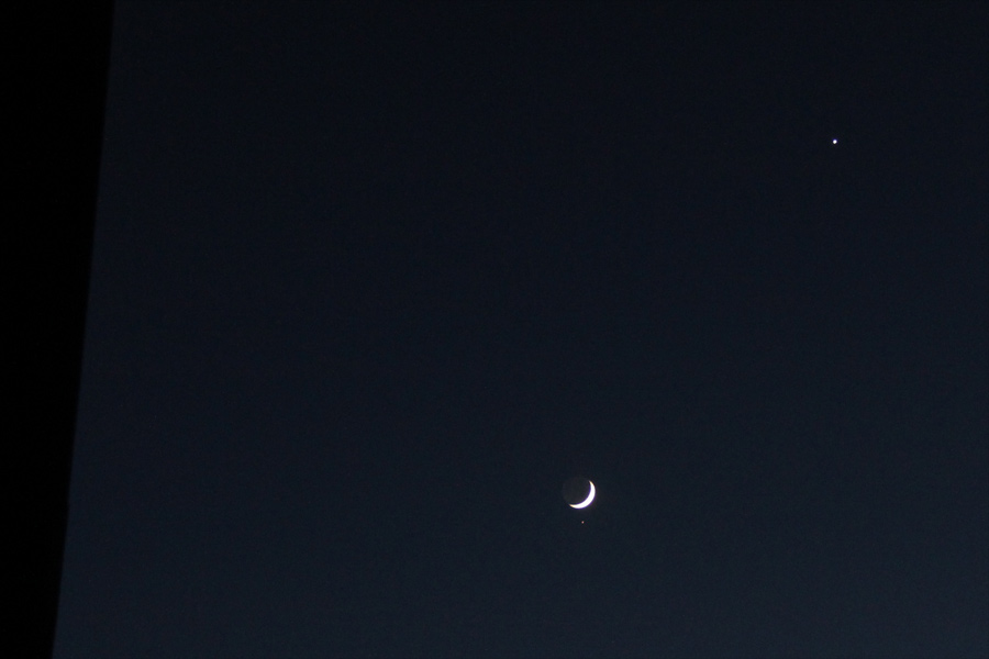 Mond, Aldebaran und Venus am 21. April 2015