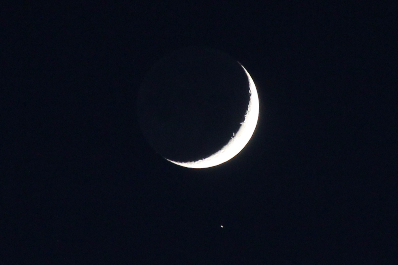 Moon, Aldebaran and Venus on April 21, 2015